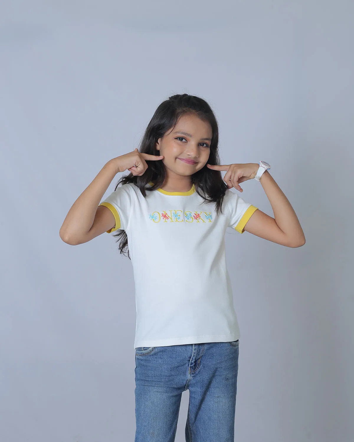 Girls White/Yellow Round Neck T-Shirt