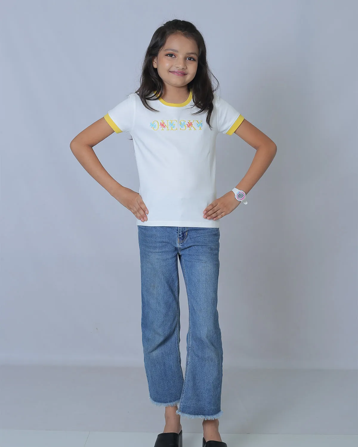 Girls White/Yellow Round Neck T-Shirt