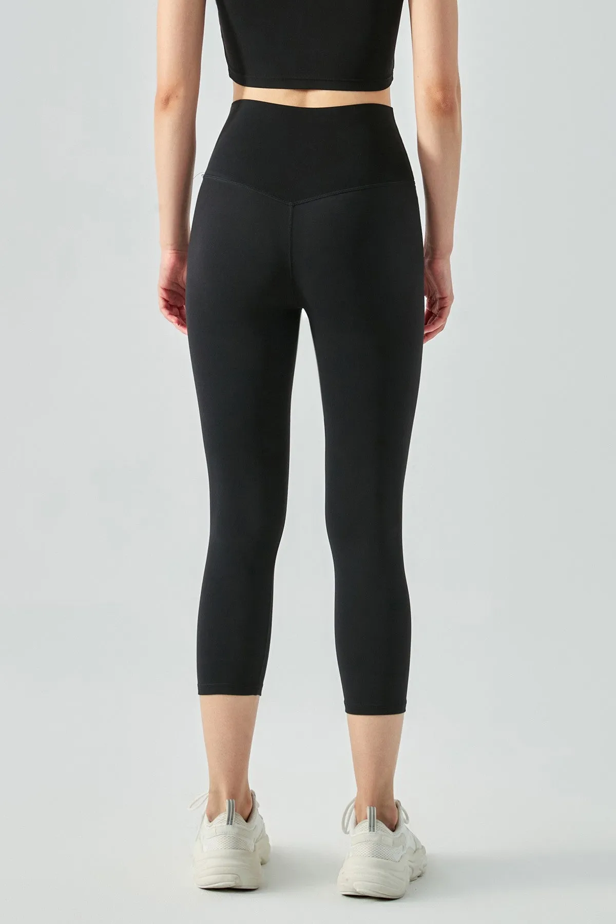 No Front Seam Capri Leggings