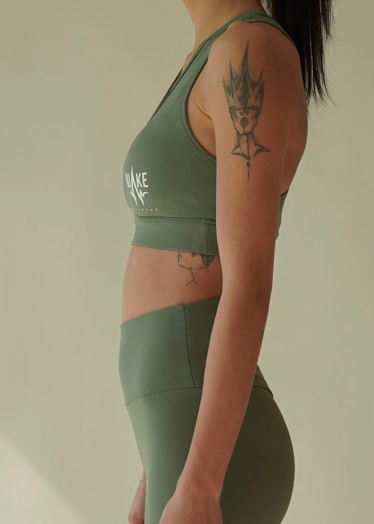 Quake Classic Sport Bra & Leggings Pair (Green)