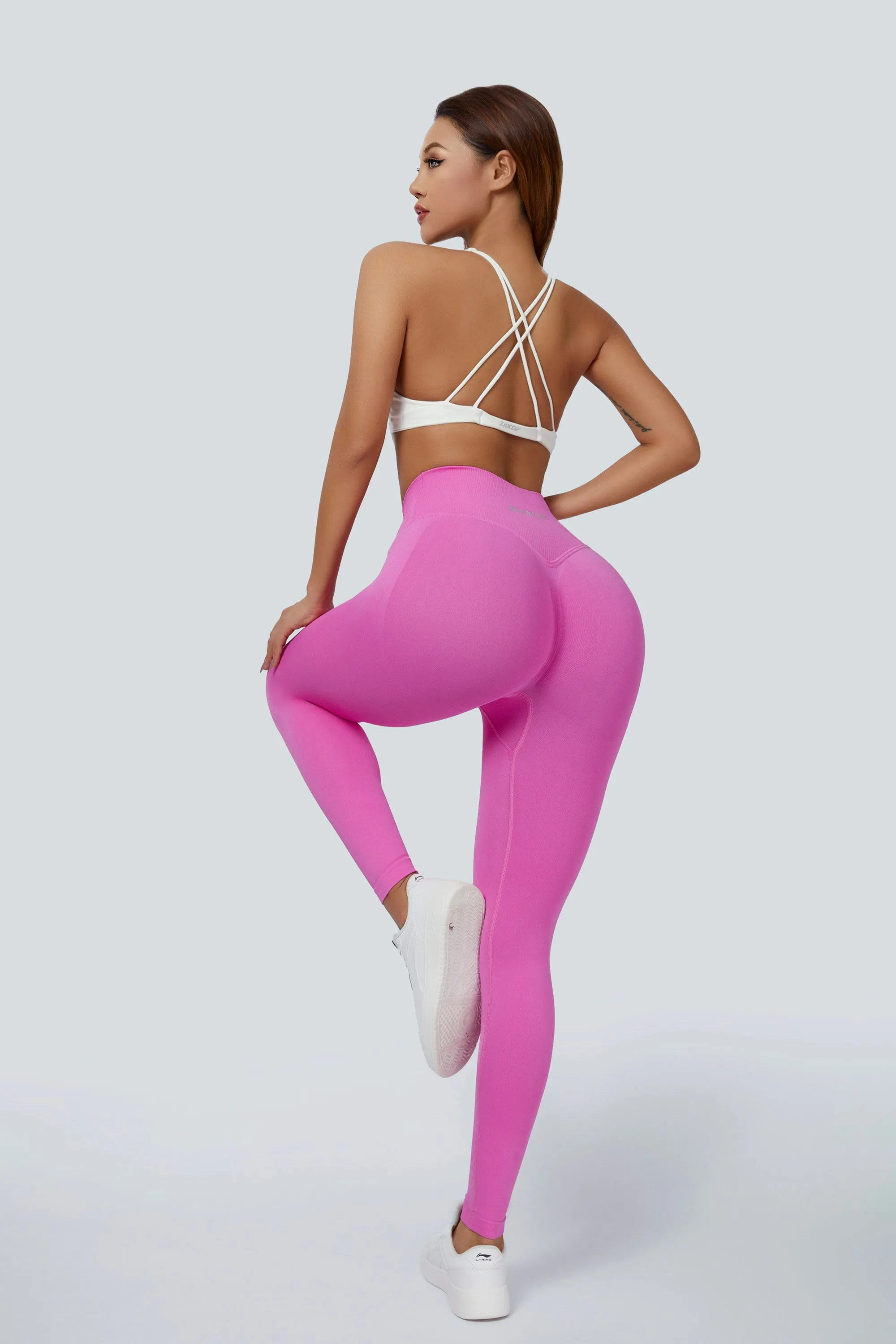 Seamless V-Waist Scrunch Leggings