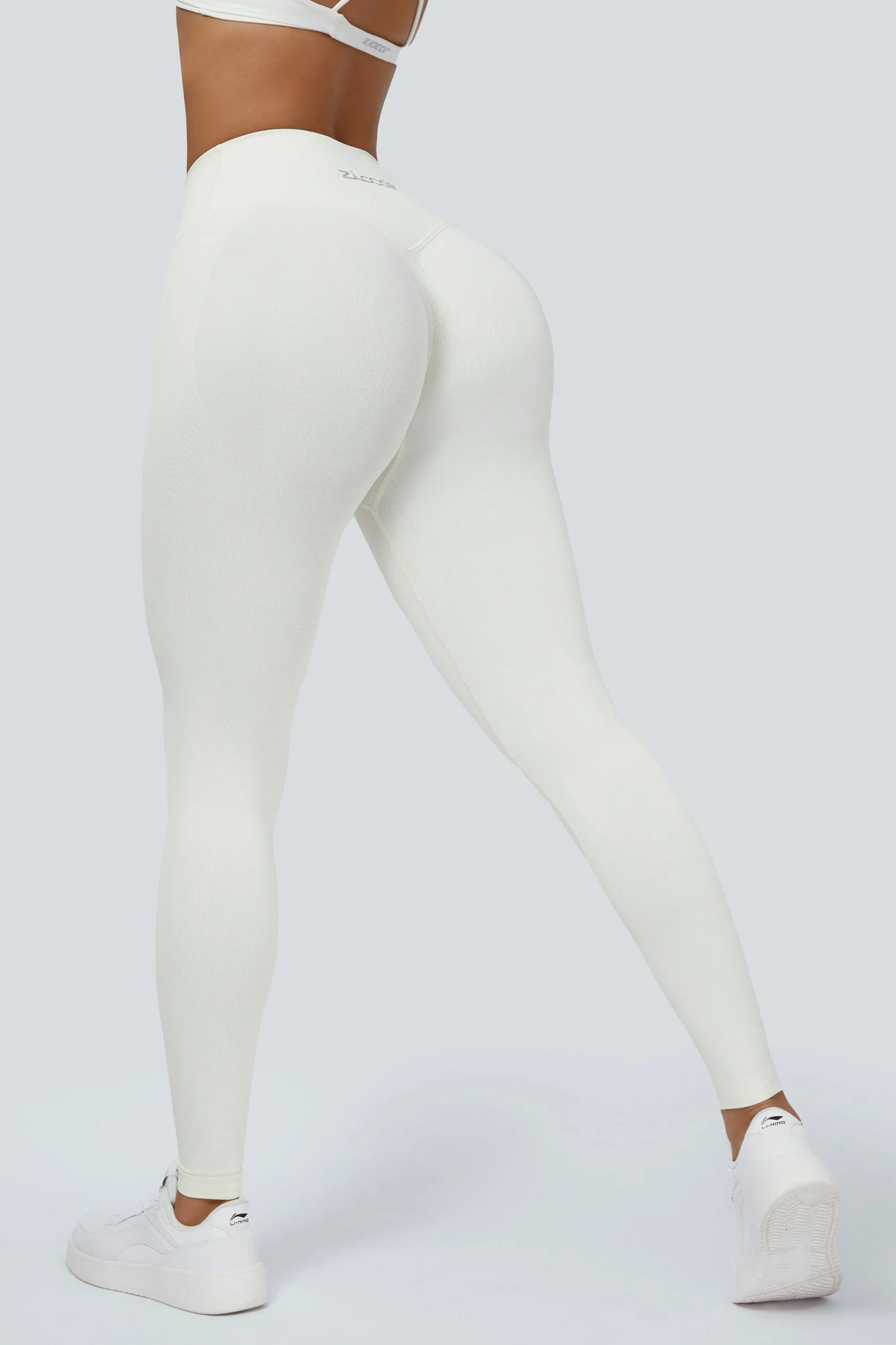 Seamless V-Waist Scrunch Leggings